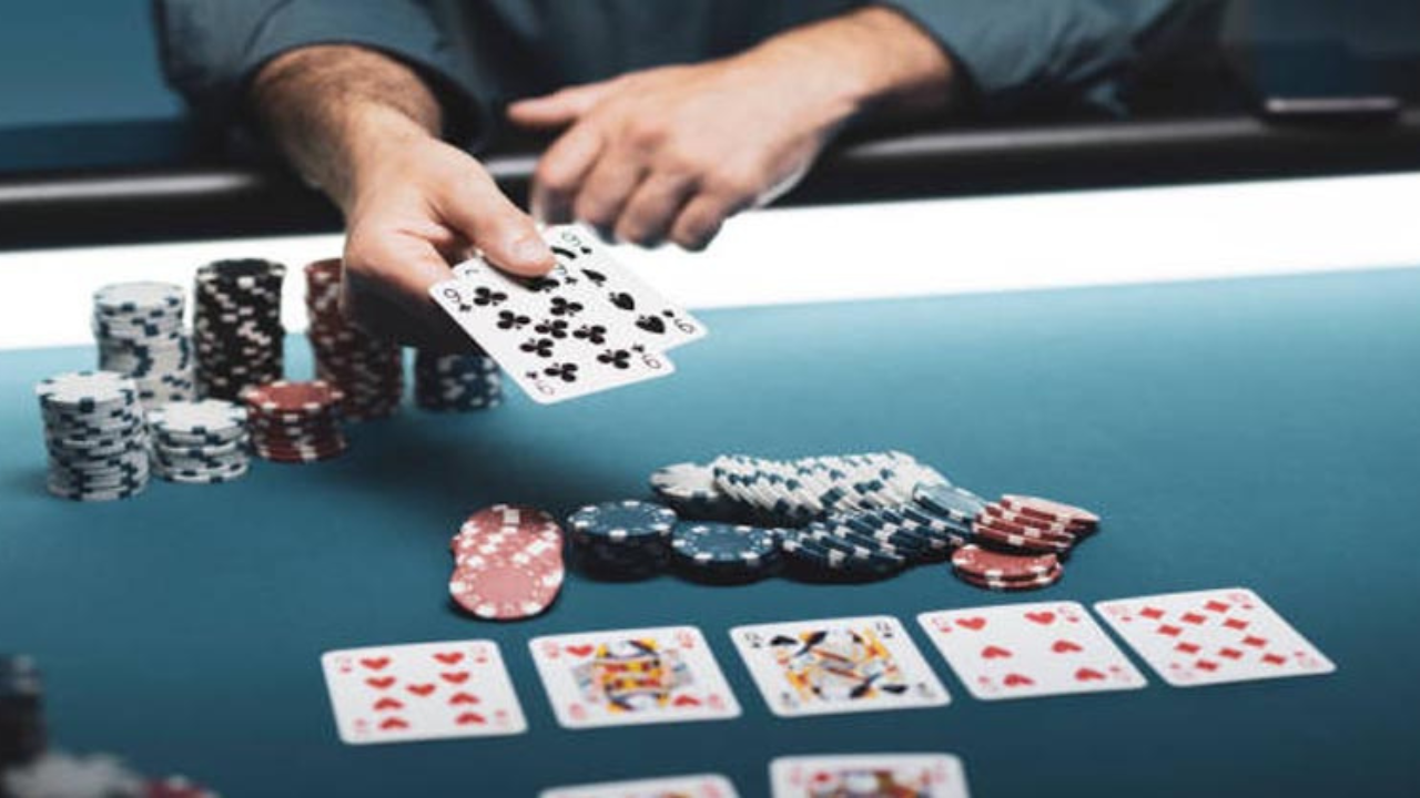 Bigger Profits When Playing Poker Uang Asli Gambling